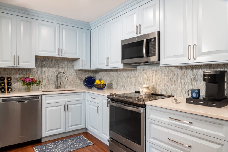 how much kitchen cabinets cost